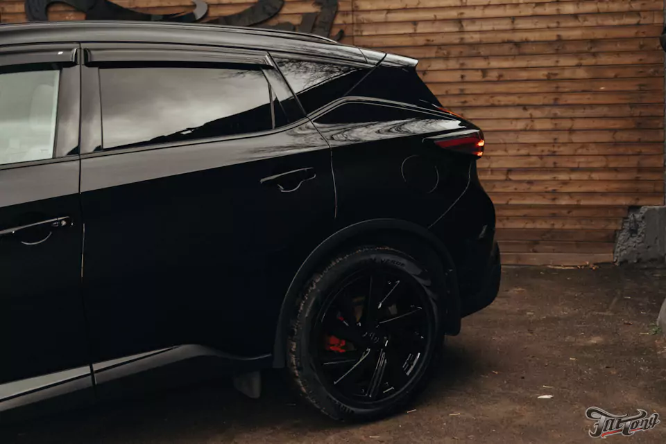 Восстановили Nissan Murano за 1 900 000 рублей! Кузовной ремонт и покраска, антихром, оклейка полиуретаном, окрас дисков и суппортов, комплекс детейлинг-услуг и реставрация кожи